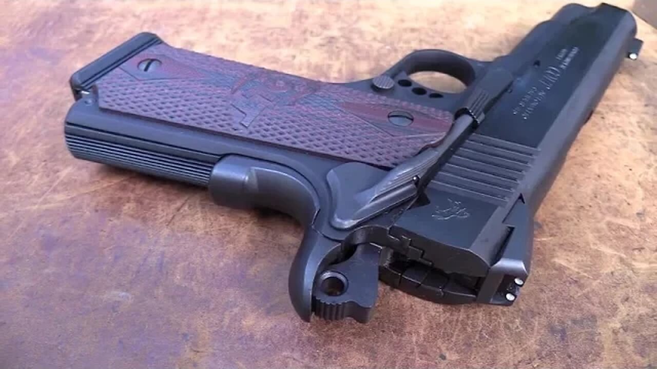 Colt 1911 Lightweight Commander