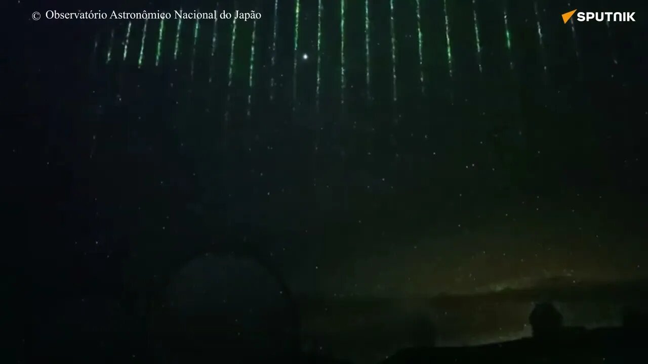 Raios de luz verde são vistos no céu do Havaí e levantam suspeitas sobre satélite