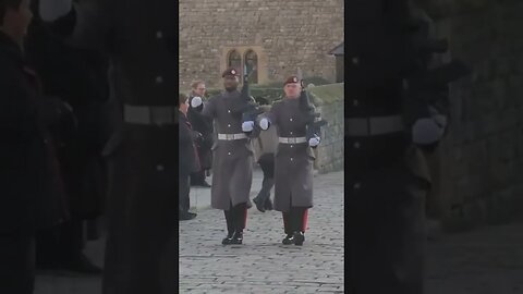 Make way kings guard paratrooper Walks right in to tourist #toweroflondon