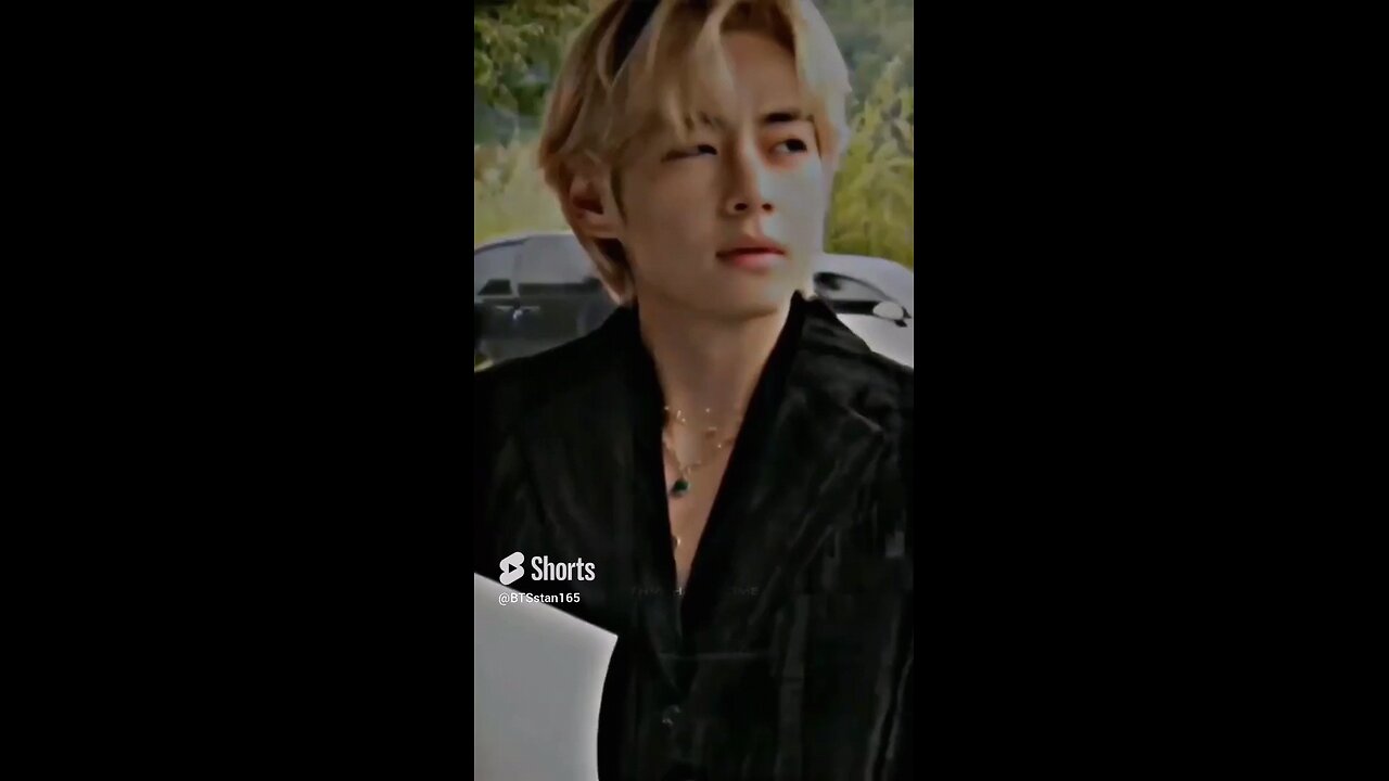 Kim Teahyung hot WhatsApp status call me when you want call me when you need