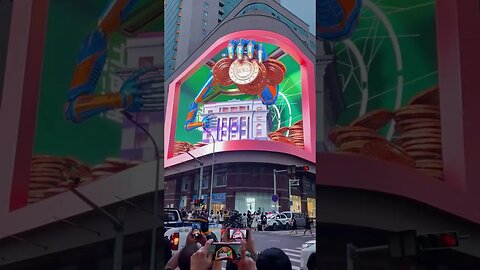 Outdoor corner naked eye 3D is surrounded by passersby to take pictures#shorts #ledscreen