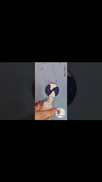 Simple and easy Moon Celestial wood, resin art, pin badge. #resincrafts #resinart #easycrafts #moon