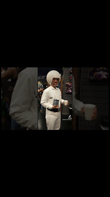 🔫 #TARDIS VS #SPACEBALLS #CROSSOVER #COSPLAY #COSPLAYERS 🔫 #DARKHELMET #TLTT #SUBSCRIBE #SHORTS