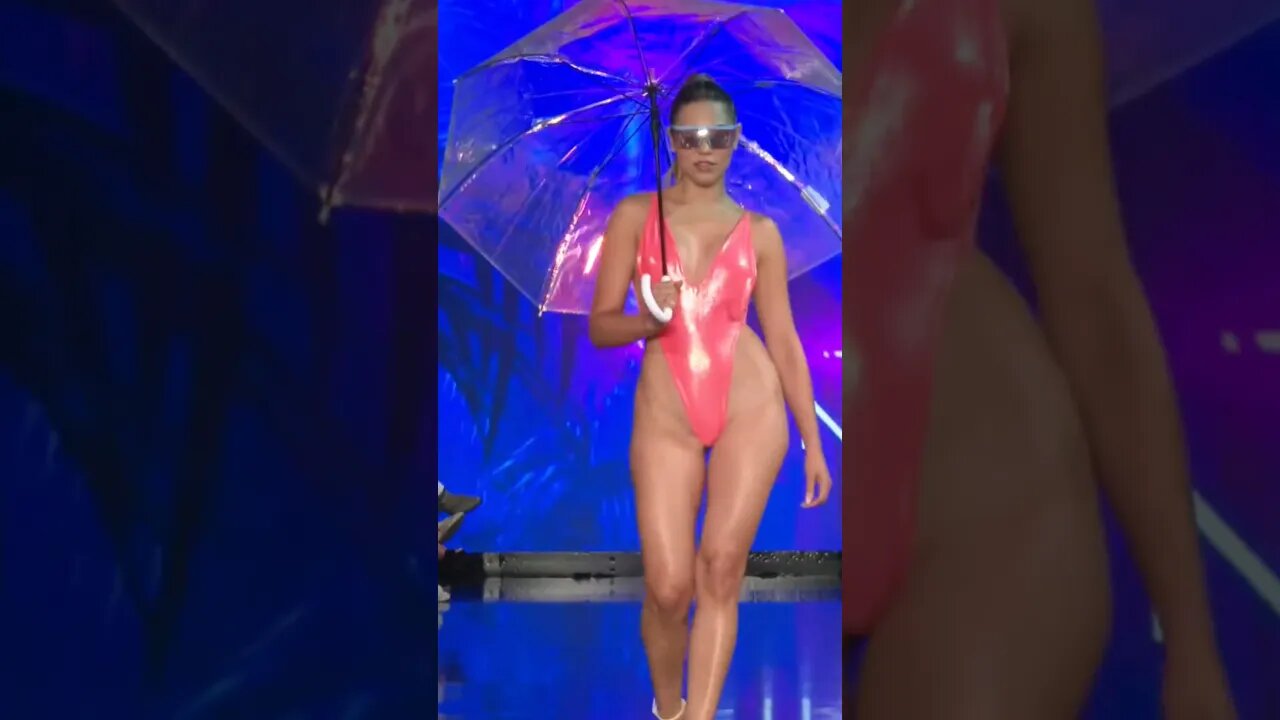 #swimweek #fashion #model #runway #newyork #swimwear #bikini #miamiswimweek