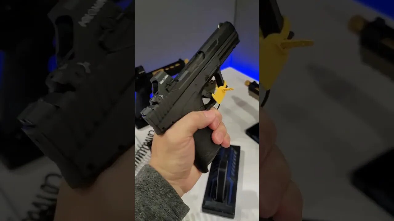 Highly Annoying @DLDafterDark