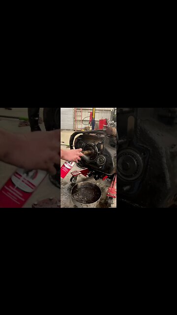 Getting ready to replace input shaft for this Eaton fuller transmission #shorts #transmission