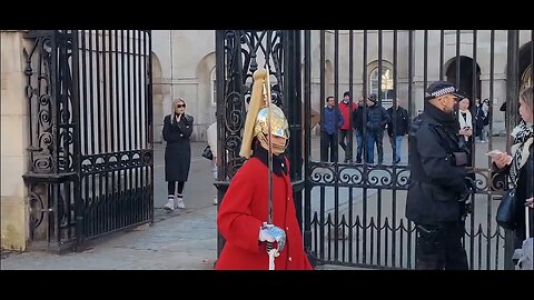 Female kings guard shouts make way at female tourist #horseguardsparade