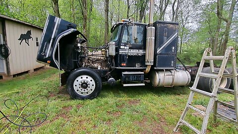 walk around of my 1985 GMC General.