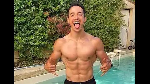 Trying to beat Tibo in shape in a push up emoji challenge 😈