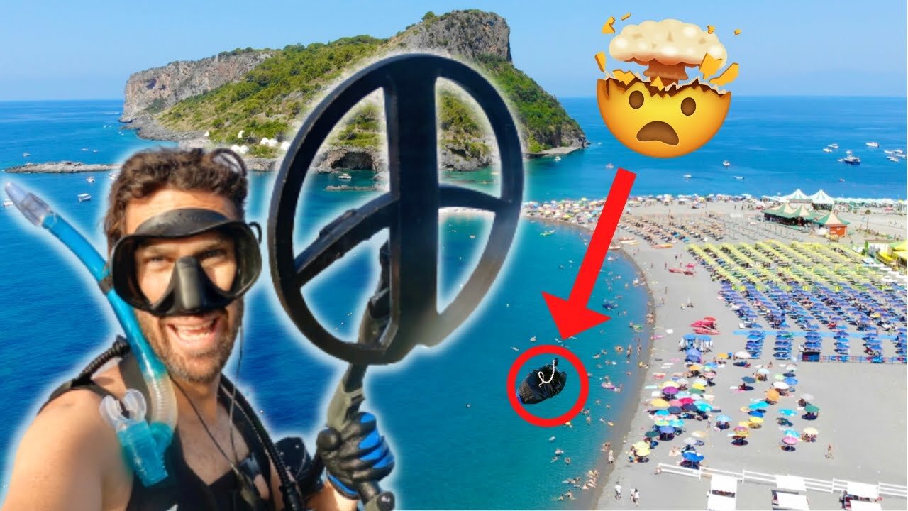 Metal Detecting for Valuable Treasure At the Beach! Look Underwater