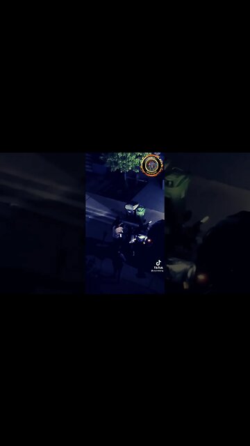 🍁🚔🎥Emergency Task Force Surround House In Toronto #shorts