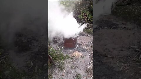 No meio da fumaça