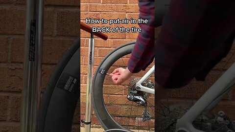 How To Put Air in the Back of your Bicycle Tire #cyclingtips #shorts #bicycle