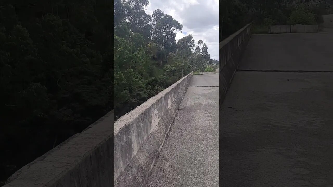 RODOANEL NORTE TRILHA CERCADA DE MATO E RESTOS DE OBRA AREA DE LAZER FAMILIAS E MOTOCICLISTAS