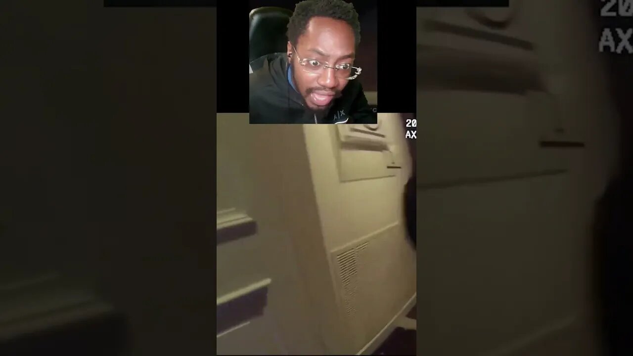 HE SMASHED HIS DAD HEAD WITH A HAMMERš±