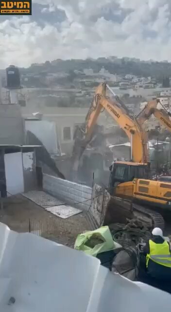 Jerusalem Municipality Finally Destroying Illegally Built Arab Homes