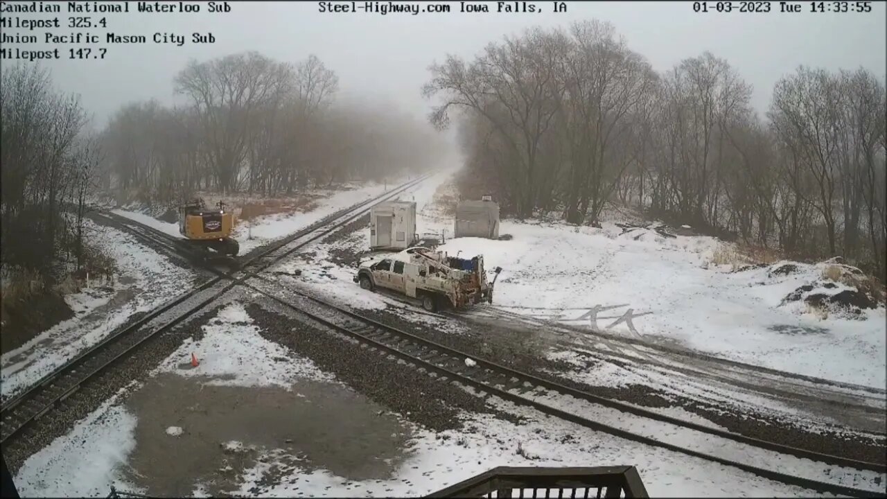 NB UP Excavator at Iowa Falls, IA on January 3, 2023