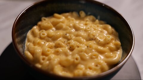 HOW TO MAKE MAC AND CHEESE!