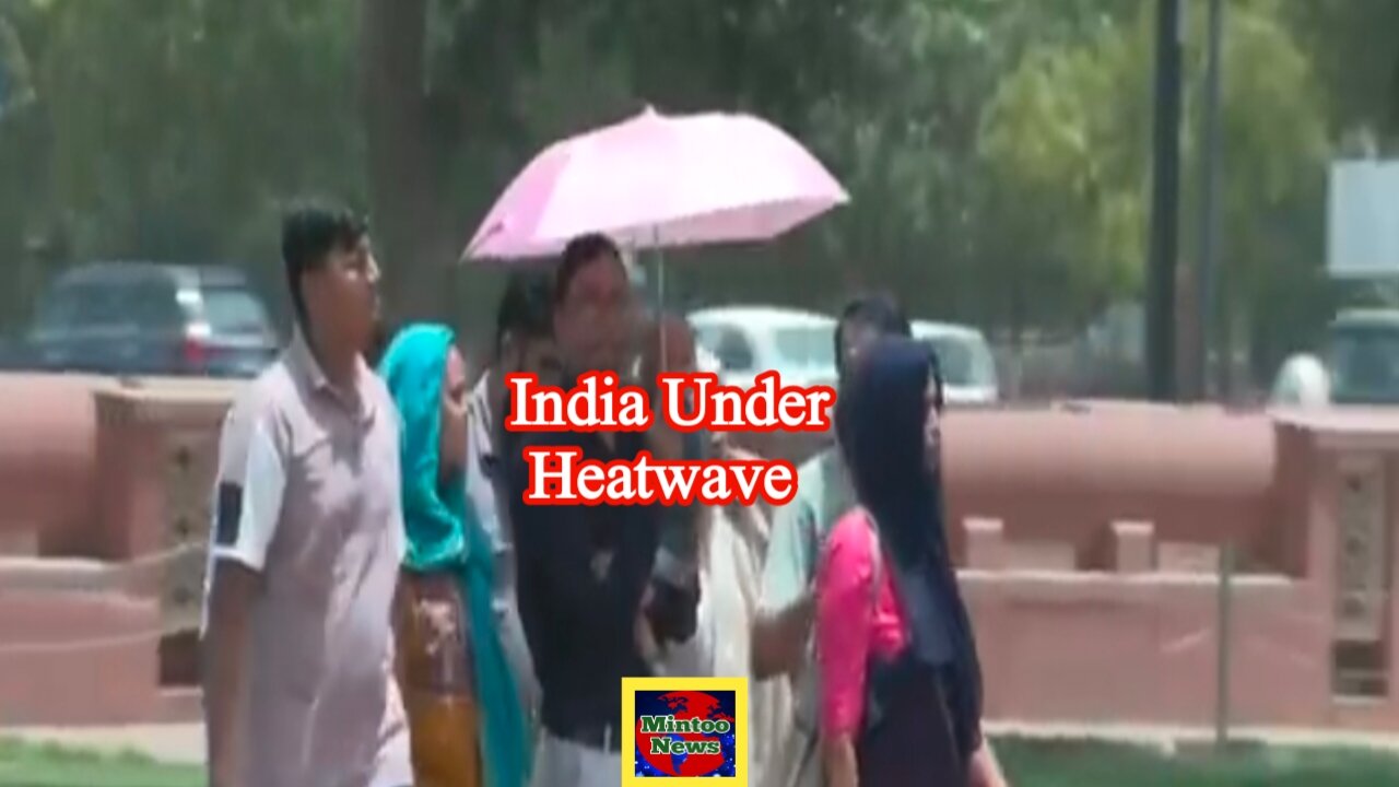 India heatwave sees temperatures rise above 50C