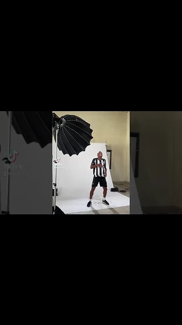 Victor Sá mandando uma comemoração diferenciada