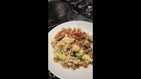 Aldi ingredients Risotto, mushrooms, chicken, broccoli, $3, only 500 cals.