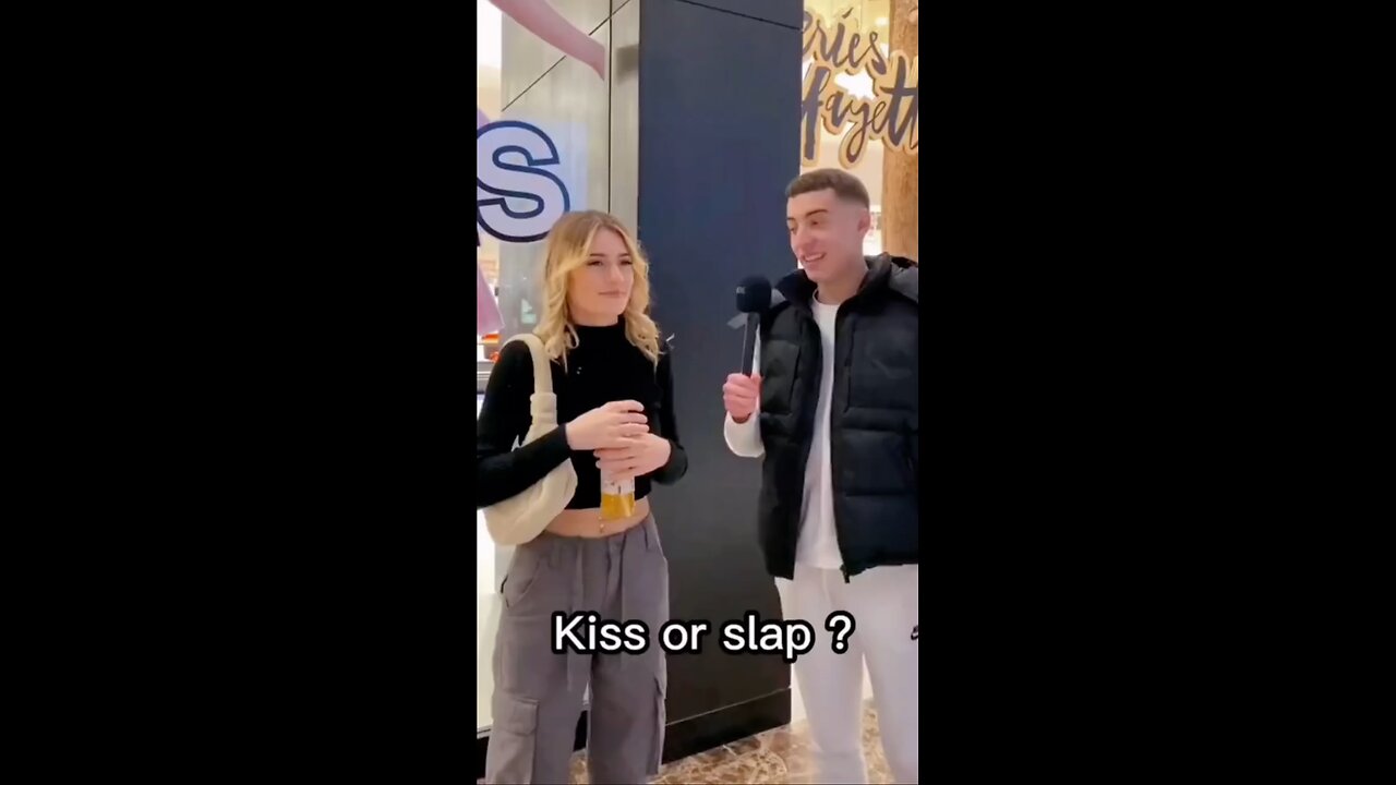 kiss 👄 or slaps 😘