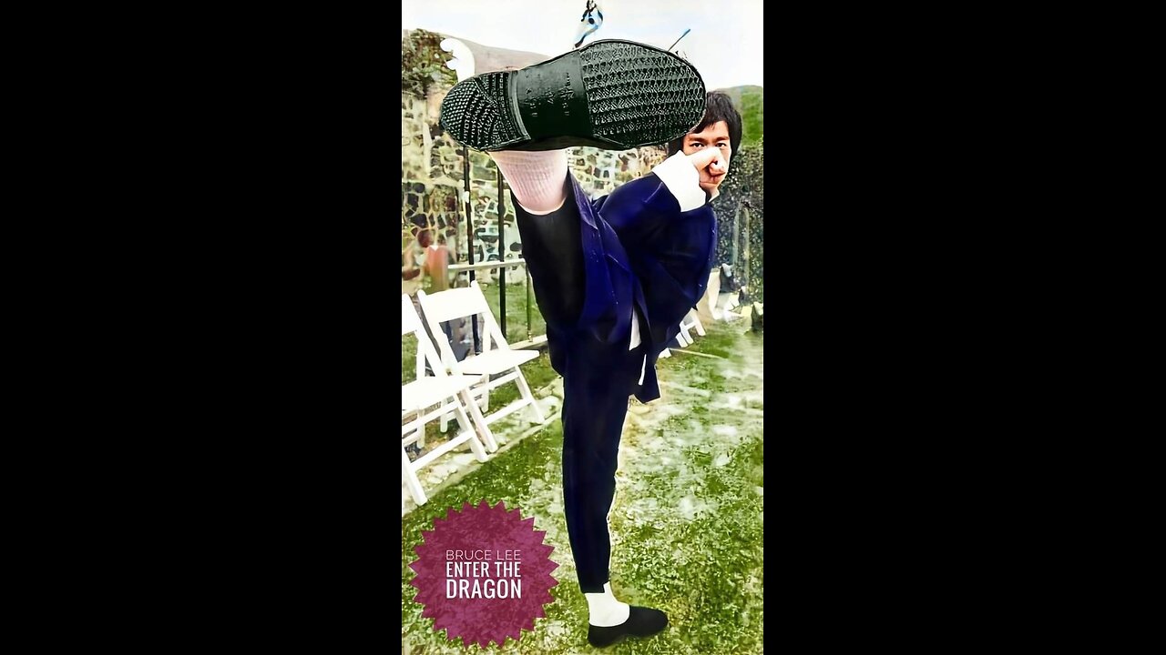 Cross kick Studio Bruce Lee Enter the Dragon