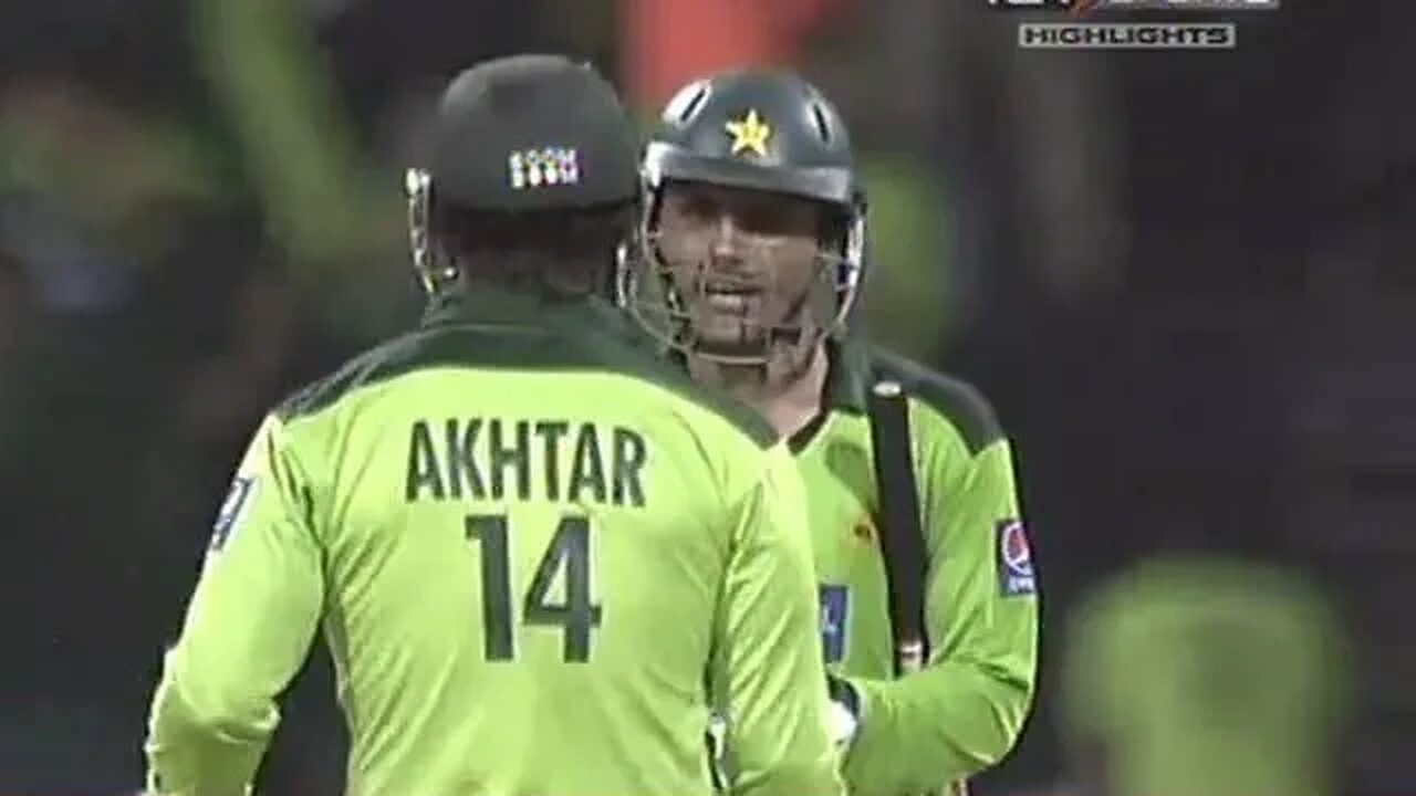 Abdul Razzaq 109 Off 72 Balls vs South Africa HD || cricket videos