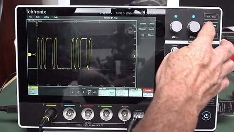 Tektronix 2 Series Oscilloscope Pattern Generator