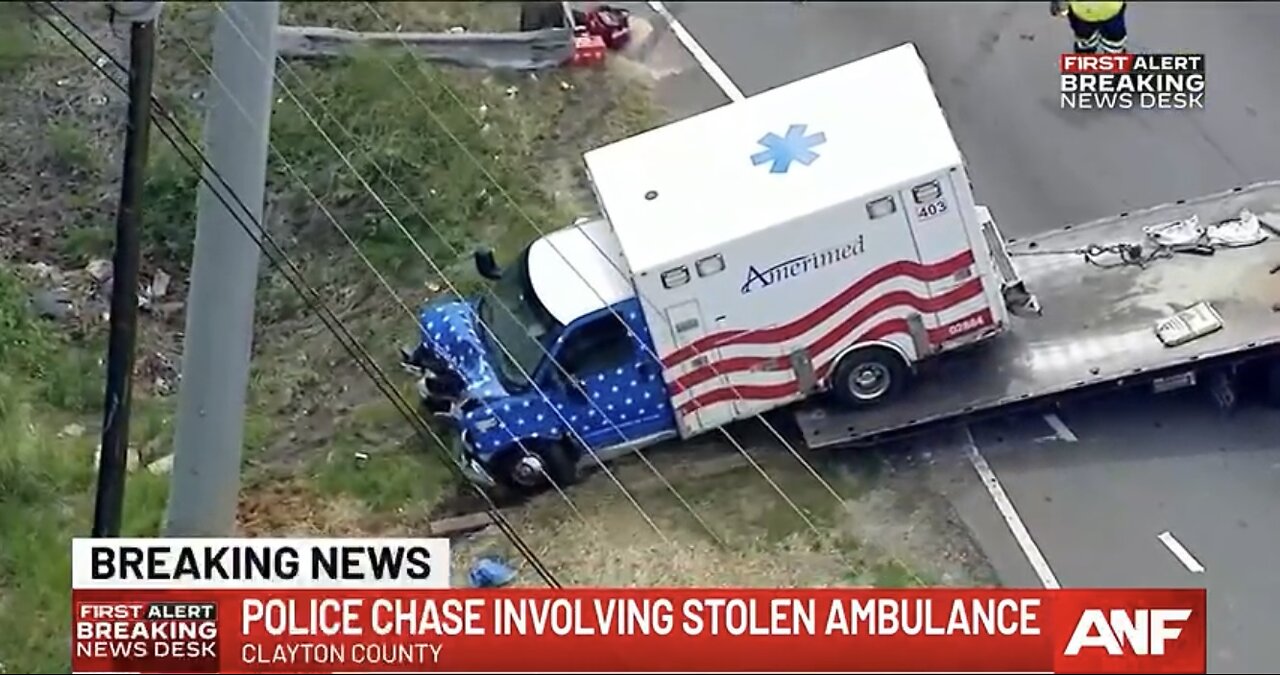 COPS CHASE🏩🚑🚓🚔👮‍♂️STOLEN AMBULANCE IN ATLANTA GEORGIA🛣️🏘️🚑🚓💫