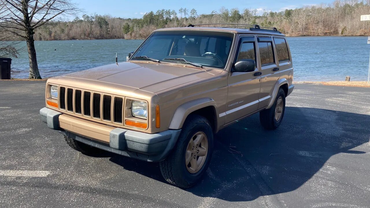 1999 Jeep Cherokee XJ walk around