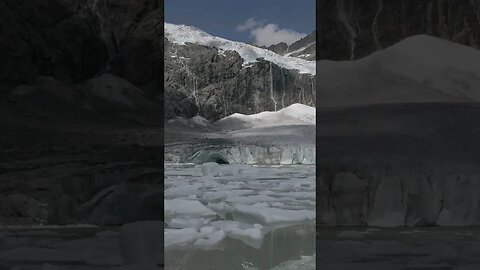 Flying over the frozen seas #shorts