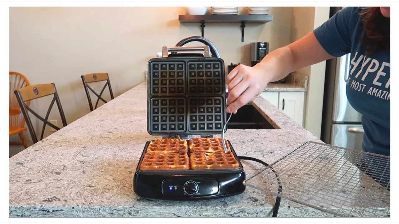 🧇 HOW TO MAKE KETO WAFFLES || LOW CARB RECIPE || SUGAR FREE || KETO FRIENDLY RECIPES