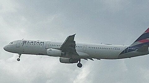 Airbus A321 PT-MXG vindo de Brasília para Manaus