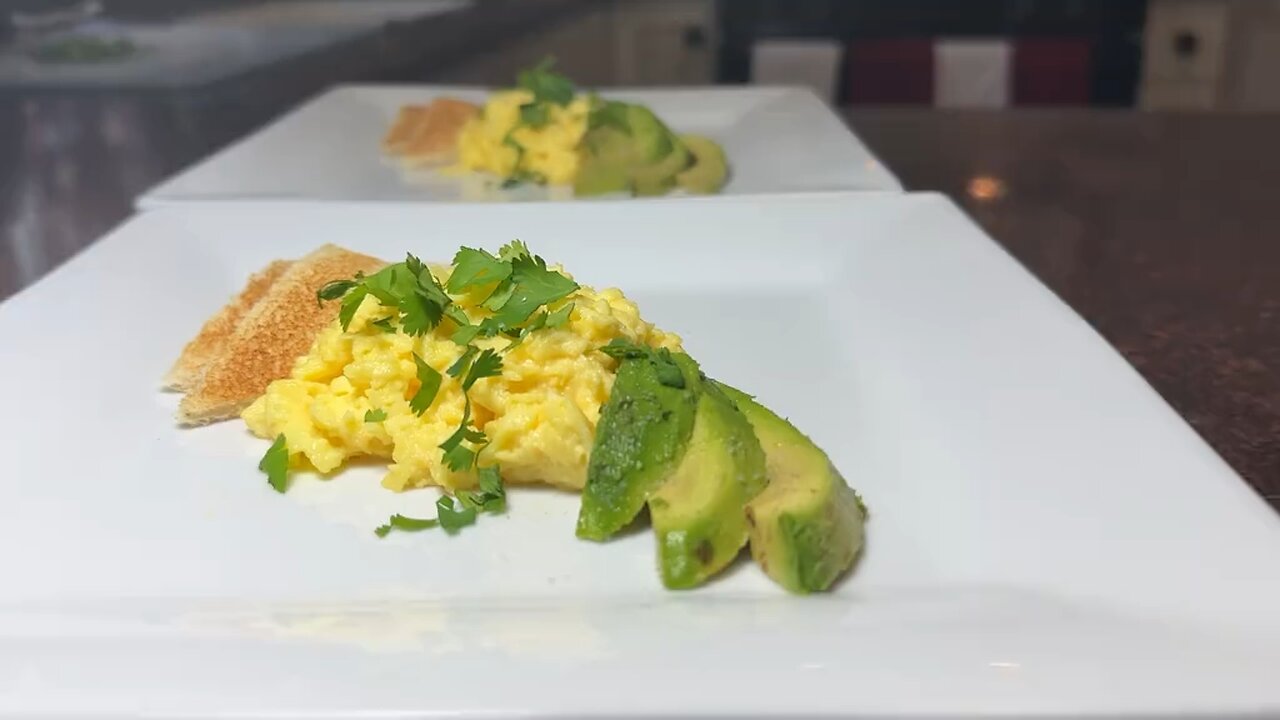 Scrambled eggs with toast & Avocado