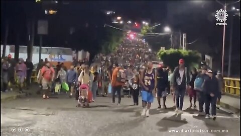 ILLEGAL MIGRANT CARAVAN🏨🛗🛃📸ATTEMTS TO CROSS U.S. BORDER FROM MEXICO🎪🚧🛗💫