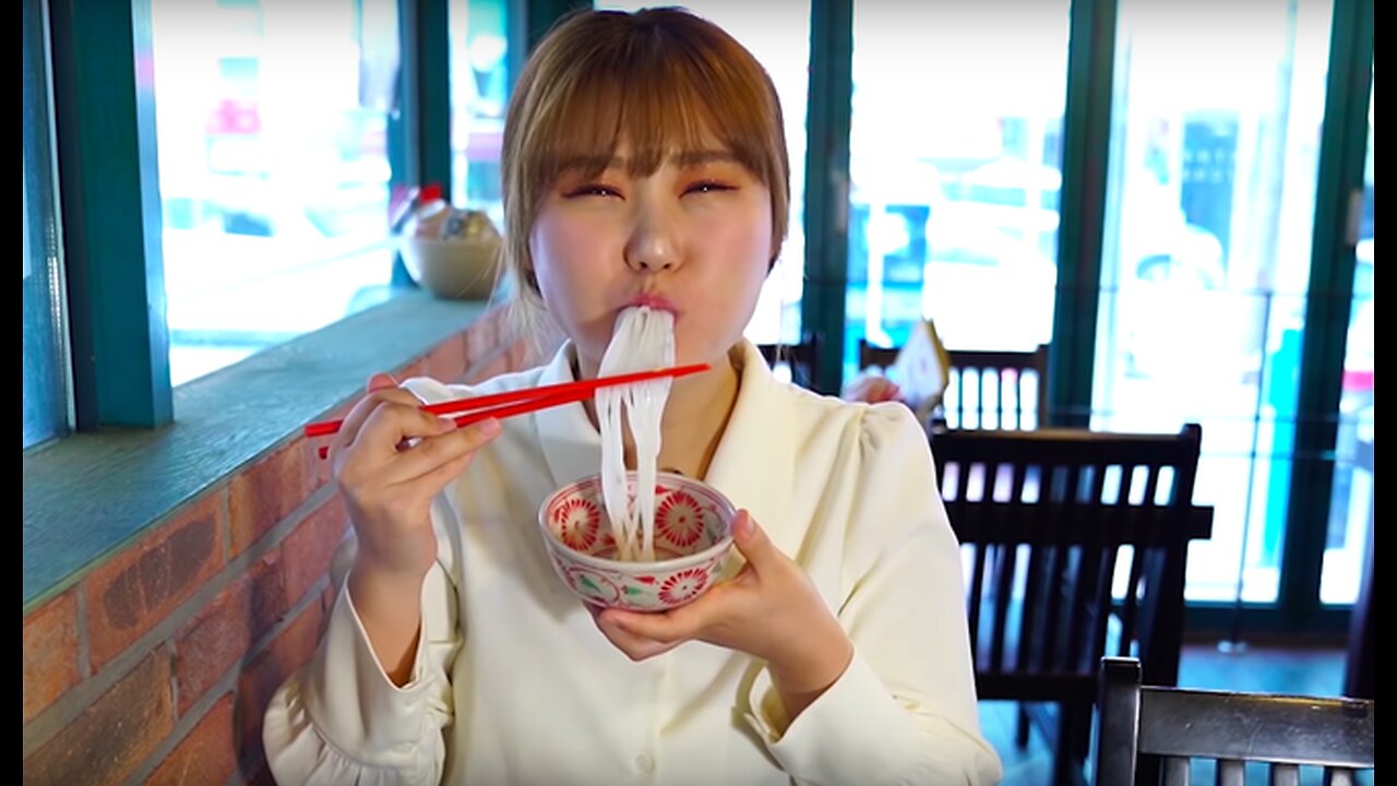 Try Vietnamese specialties and Food