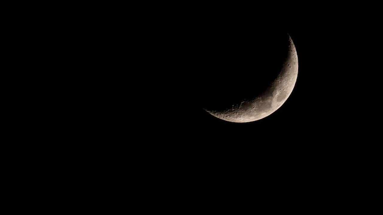 OLHANDO A LUA DA CIDADE DE CANANÉIA SP