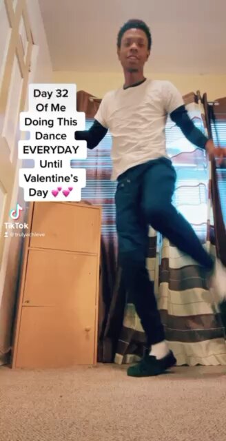 Day 32 Of Me Doing This TikTok Dance EVERYDAY Until Valentine’s Day