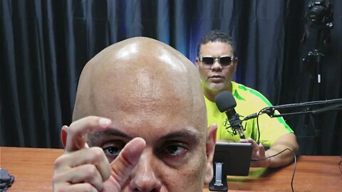 "Teje preso" em nome do amor supremo pela democracia e seus benefícios.