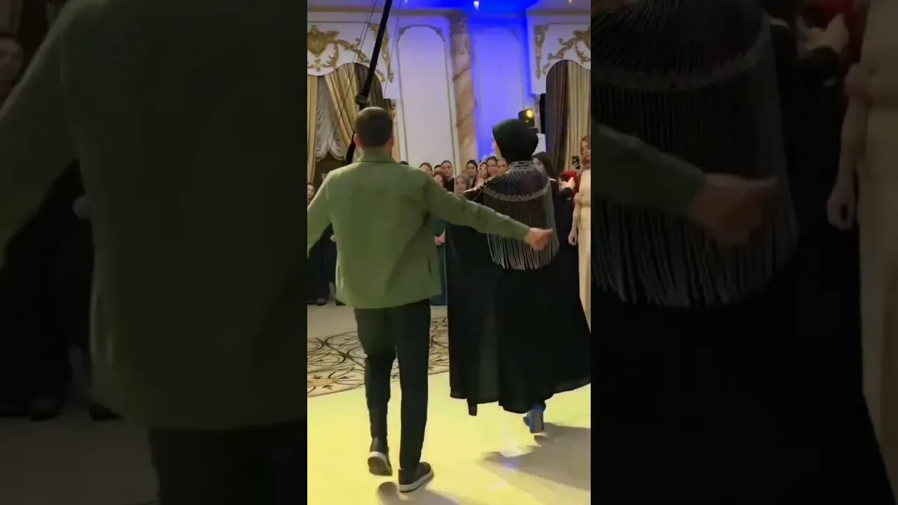 Красивая Чеченская ТАНЦУЕТ НА СВАДЬБЕ 2023.