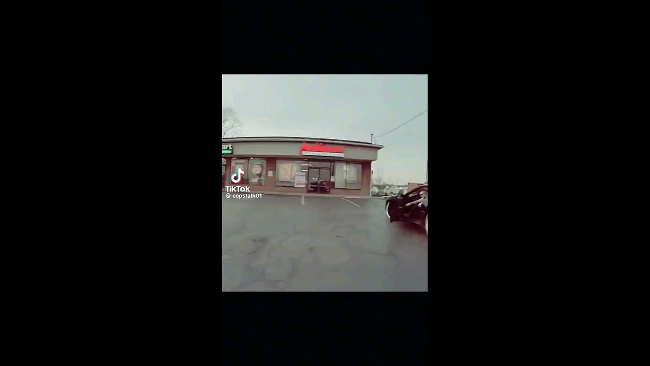Man gets arrested for impersonating as a police officer.