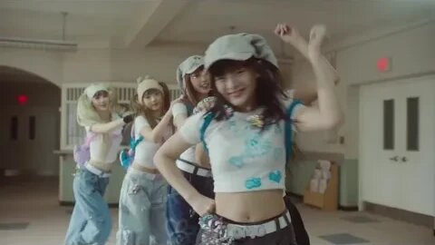 NewJeans (뉴진스) 'OMG' Official MV | 1 Hour Loop