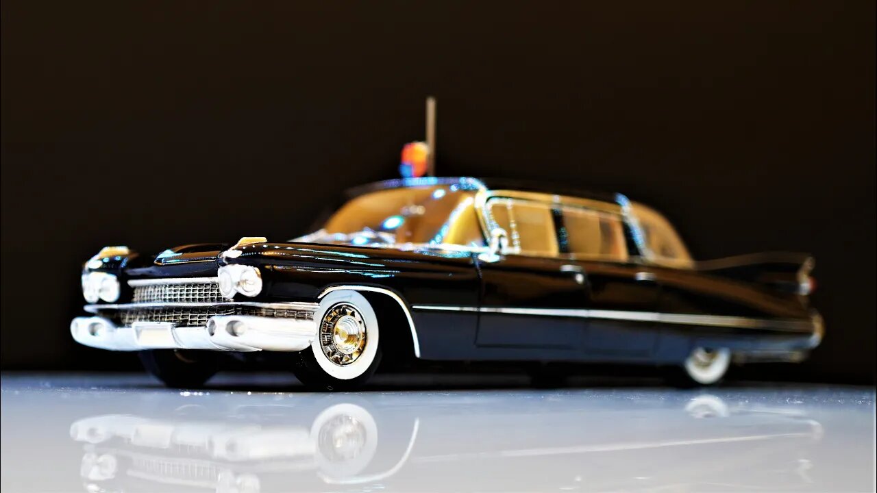 Cadillac Series 75 Bubble-Top Limousine "Queen Elizabeth II" - True Scale 1/43