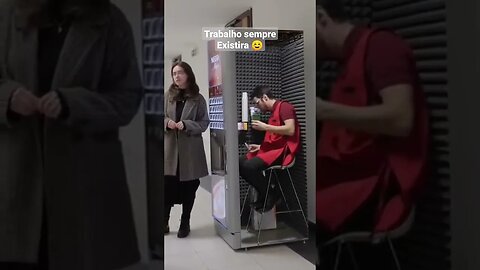 Trabalho em máquina automatizada de café #shorts #noticias #sátira #risos #comedia