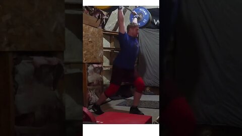 160 kg / 352 lb - Behind the neck jerk