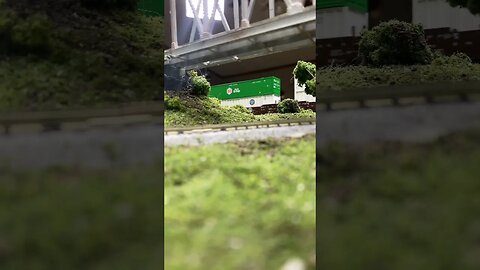 N Scale UP manifest train