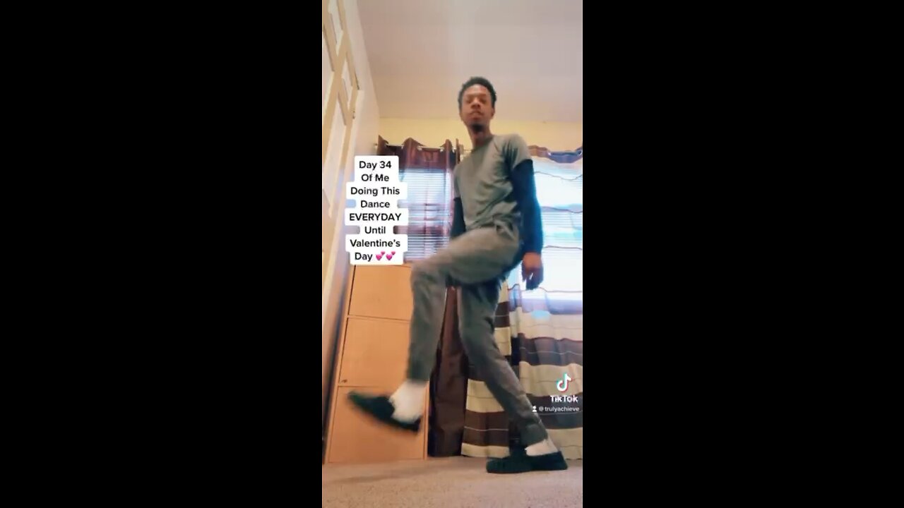 Day 34 Of Me Doing This TikTok Dance EVERYDAY Until Valentine’s Day