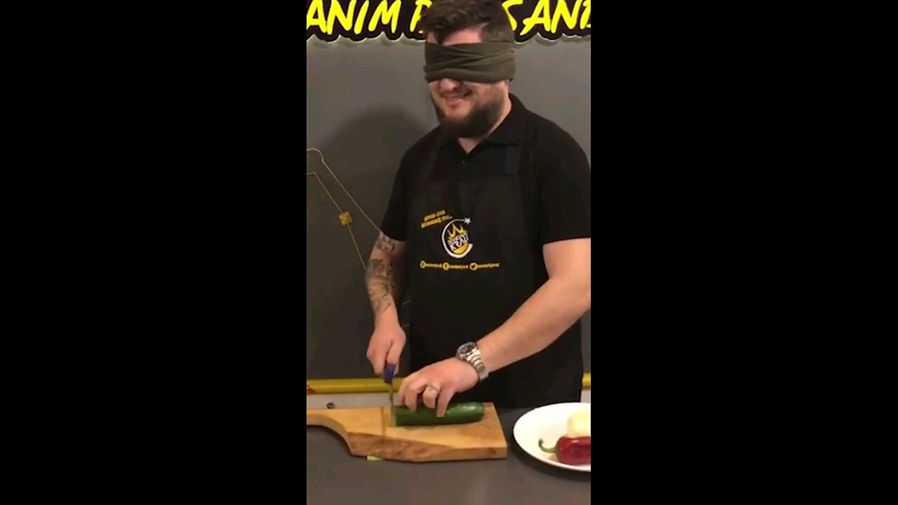 People Are Awesome - Blind folded vegetable cutting challenge