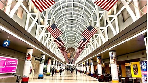 Arrival of the #Supreme at #Chicago O'Hare in 1993 !